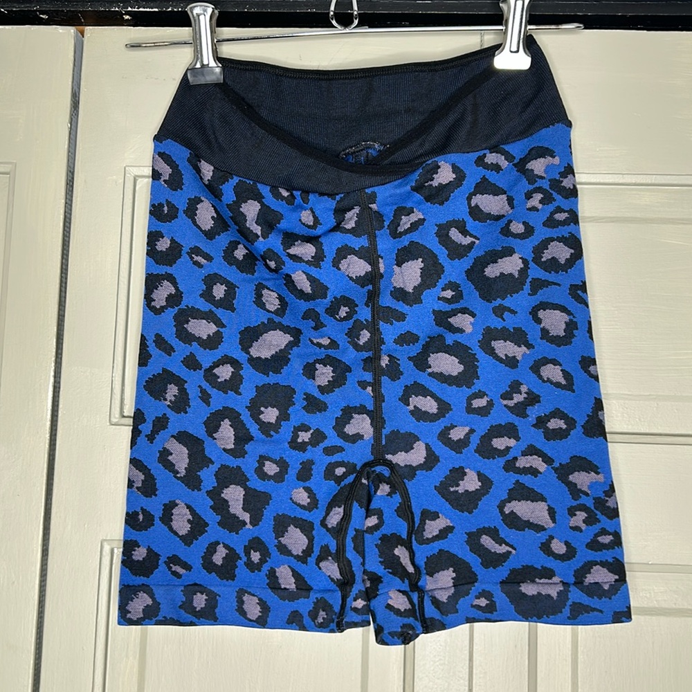 free people movement blue leopard print bike shorts size small